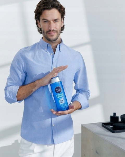 NIVEA MEN STRONG POWER Szampon do włosów 400 ml