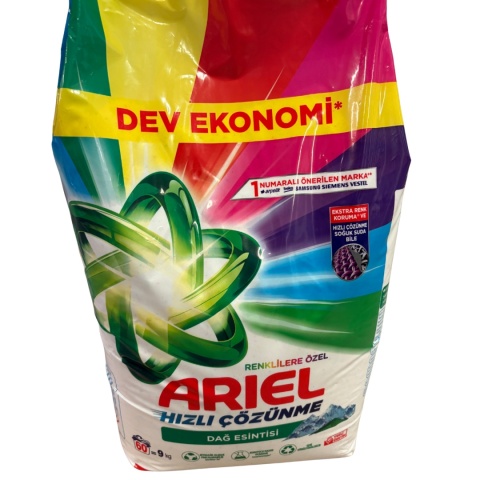 Ariel proszek do prania kolorów Zapachowy Mountain Spring 9 kg